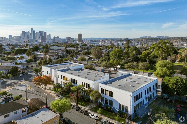 Bridge Street Elementary School has a great location.