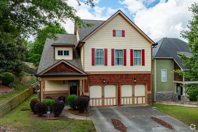 Craftsman-style homes are a popular build style of Orchard Knob.