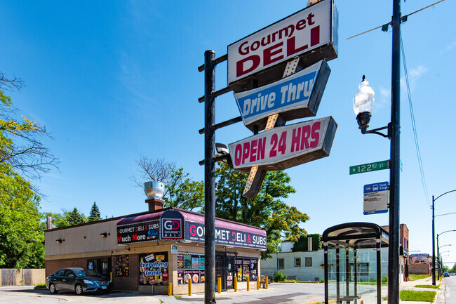 Gourmet Deli Drive-In is a popular choice for Chicagoans and locals in West Pullman, IL.