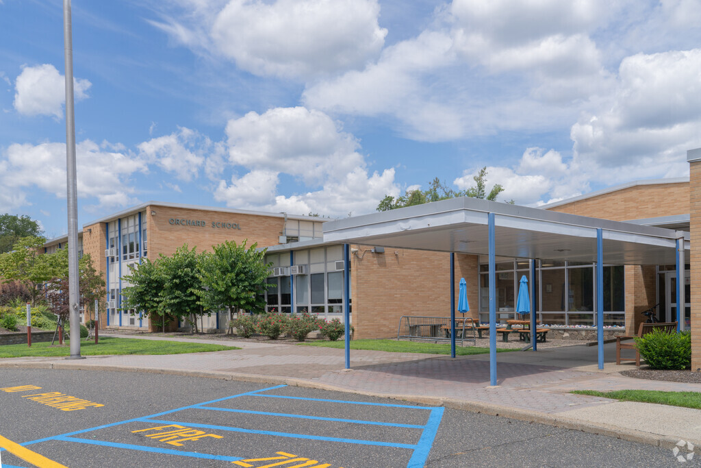 Orchard Elementary School is committed to student success in Ridgewood.