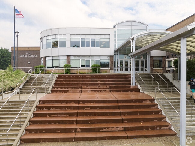 Troy Middle School serving the area of Troy and the grades of 6-8.