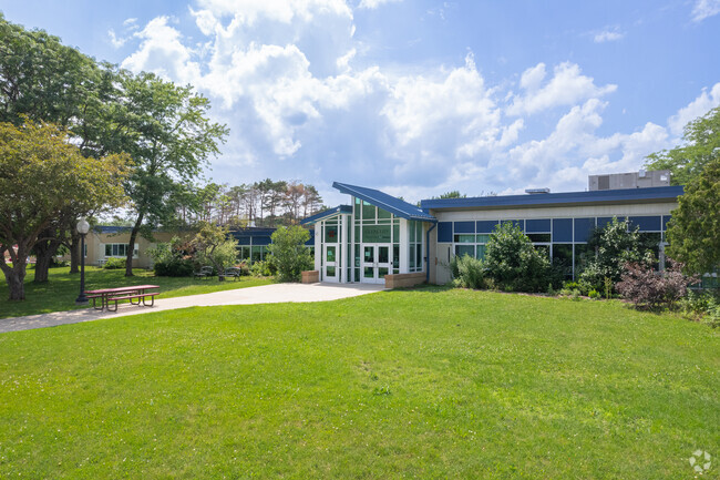 Glencliff Elementary School has a modern-looking campus.