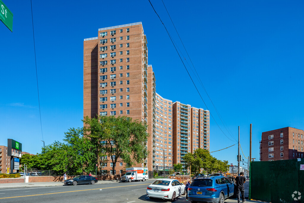 About Philip Howard Apartments, Brooklyn NY | HOAs, Reviews, Amenities ...