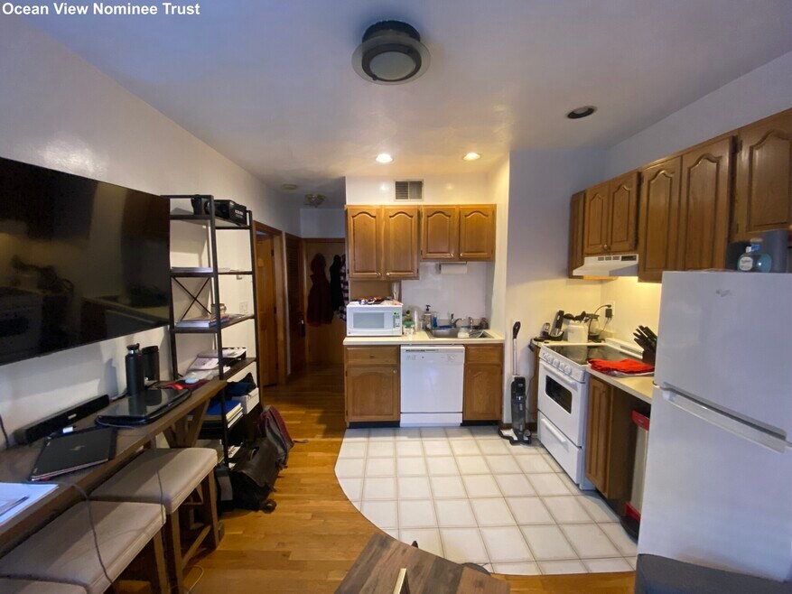 372 North St unit 1, Boston, MA 02113 - photo 1