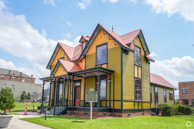 Columbus is home to the first childhood residence of playwright Tennessee Williams, one of America’s literary legends.