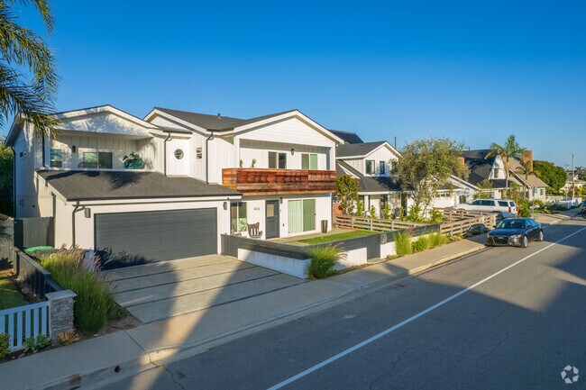 You can find luxury, multi-level homes in Downtown Costa Mesa.