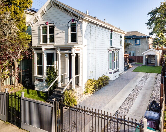 882 Wood St unit 2, Oakland, CA 94607 - photo 2