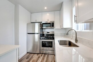 15210-15220 Sherman Way, Van Nuys, CA 91405