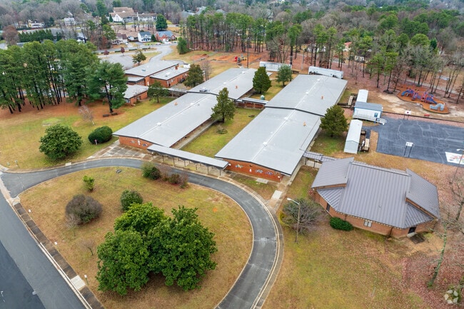An aerial view of Davis Elementary School.
