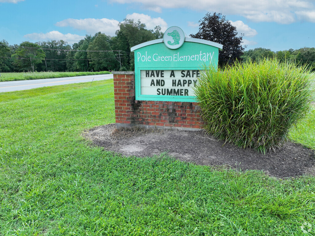 Pole Green Elementary School is the home of the Gators.