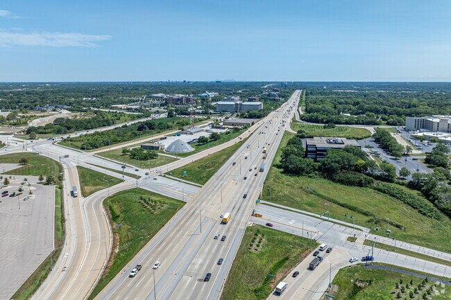 Interstate 88 offers commuters a 29-mile drive into downtown Chicago.