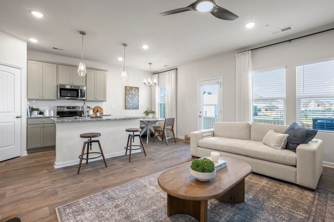 11533 Kimberly Way, Hampton, GA 30228 - photo 5