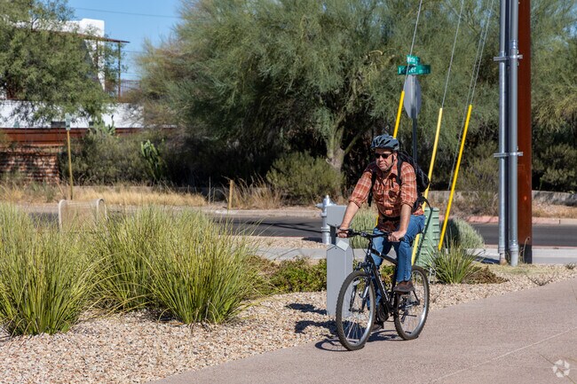Jefferson Park Neighborhood - Banner UMC Parklet is a small, well-kept park off Lester Street.