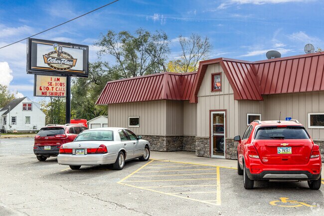 Other Place III in Evansdale is a popular Midwest pizza spot.