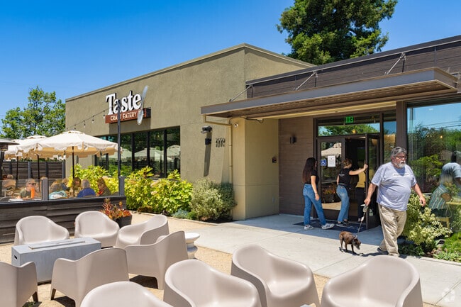 TASTE! craft eatery near Orcutt offers a dog-friendly dining atmosphere.