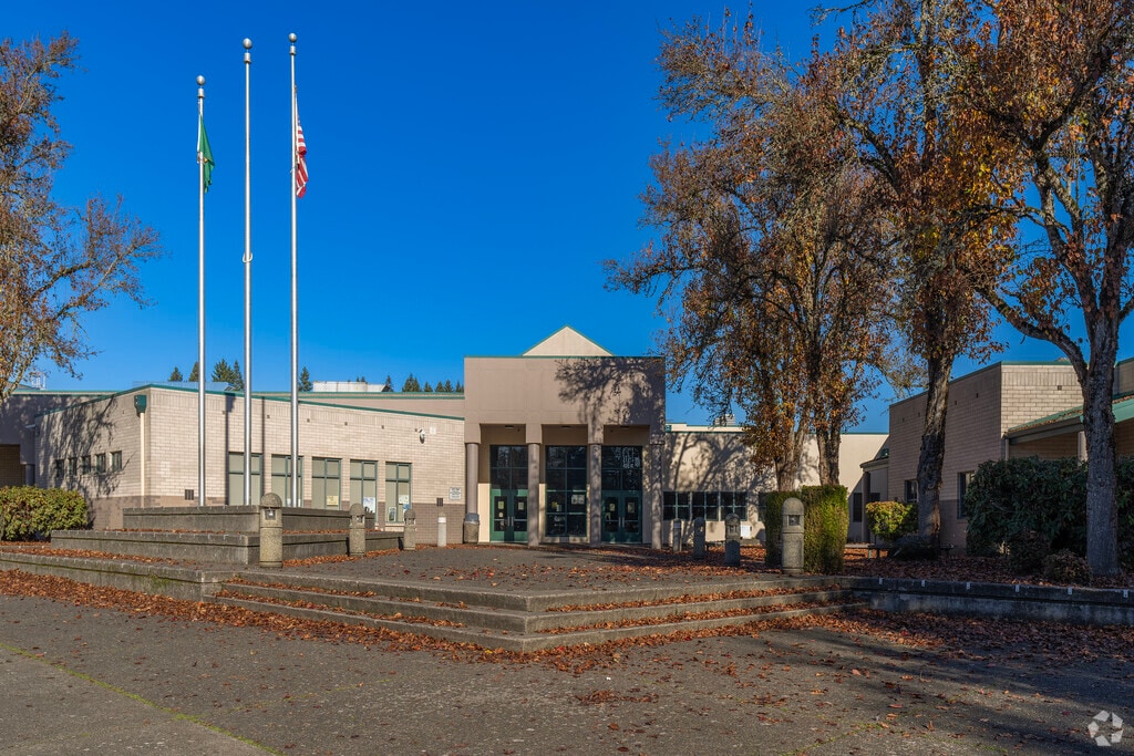 Front exterior of Alki Middle School in Vancouver, WA.