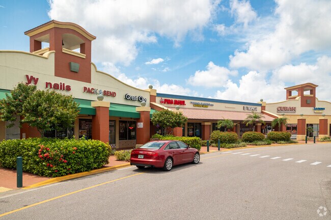 Various shops, restaurants and stores are located in the plaza in the Diplomat neighborhood.