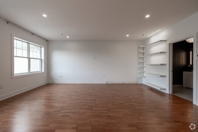 Studio - 700SF - Living Room