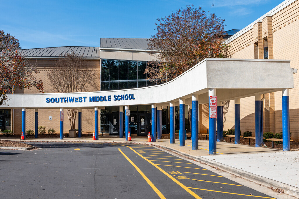 Southwest Middle School provides education in the neighborhood of 
Gastonia.