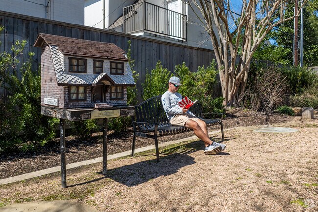 Pocket parks are plentiful in West University Place, with many free library stands provided.