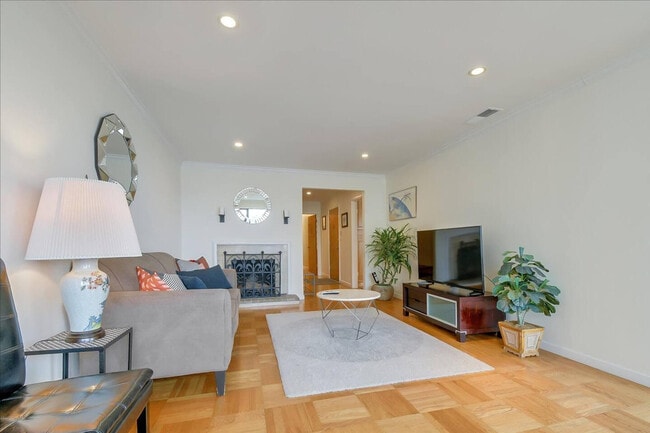 1021 Greenwich St unit ID1013104P, San Francisco, CA 94133 - photo 2