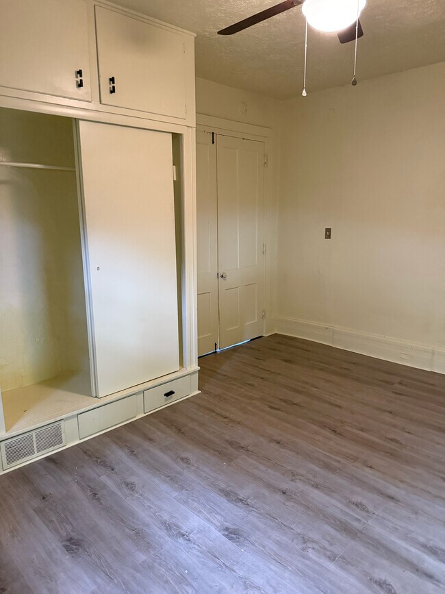 102 S Balch St unit 1 lower, Akron, OH 44302 - photo 5