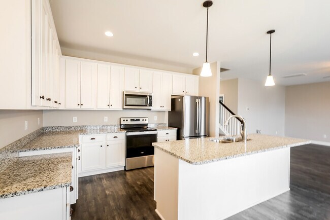 303 Cadet Ct, Spring Hill, TN 37174 - photo 7