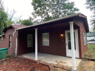 9746 Diamond Dr, Saint Louis, MO 63137