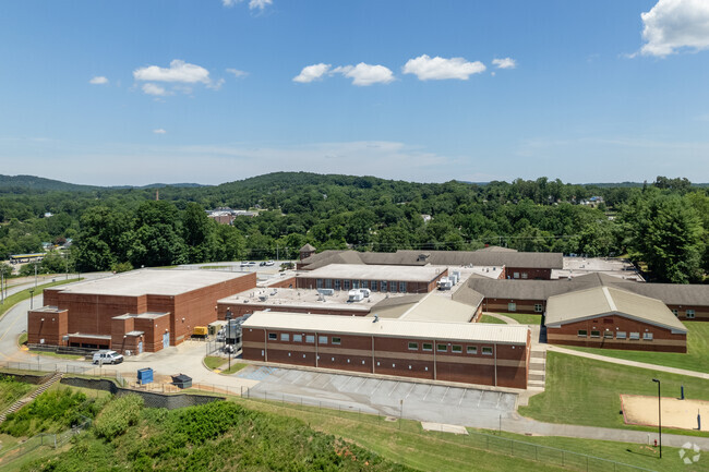 Pickens Middle School has great afterschool programs.