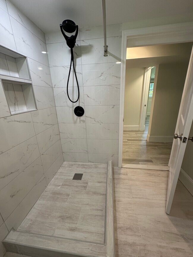 237 Carlisle Rd unit Single Unit, Bedford, MA 01730 - photo 6