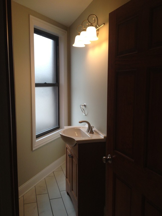 903 W 35th St unit 3, Chicago, IL 60609 - photo 7