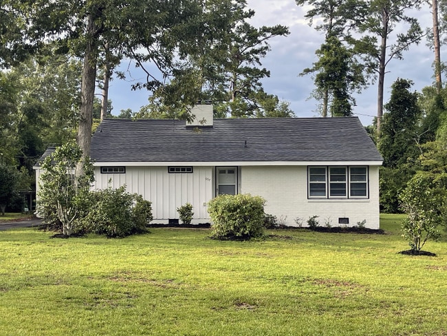 657 Wildwood Rd, Whiteville, NC 28472 - photo 2