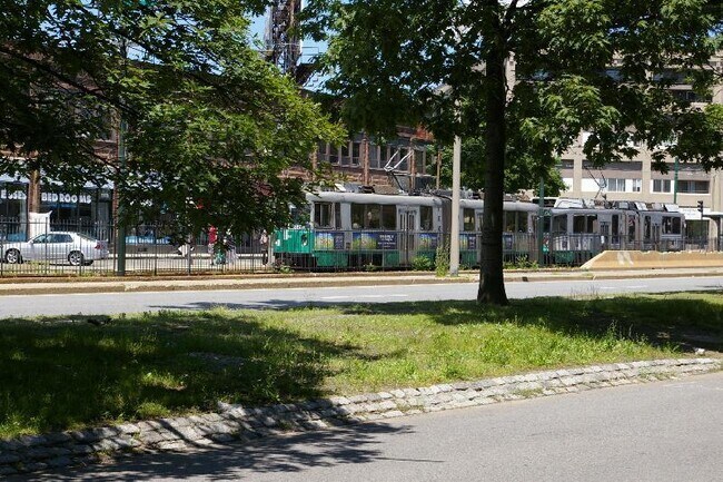 1120 Commonwealth Ave unit 6, Boston, MA 02134 - photo 7