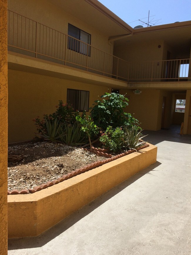 1615 S Pacific Ave unit 12, Los Angeles, CA 90731 - photo 4