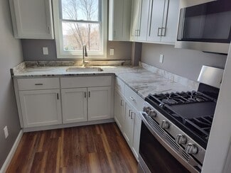 951 Maple St Unit Maple 3rd Floor, Fall River, MA 02720