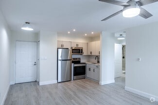 5300 W 16th Ave, Hialeah, FL 33012