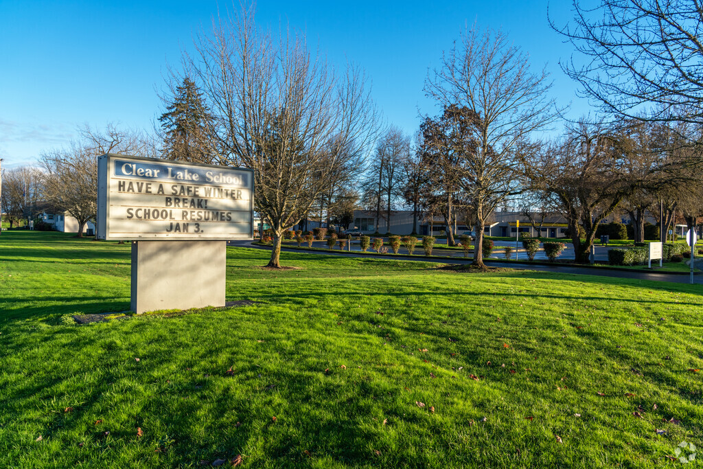 Clear Lake Elementary School is located in Eugene and serves grades K-5.