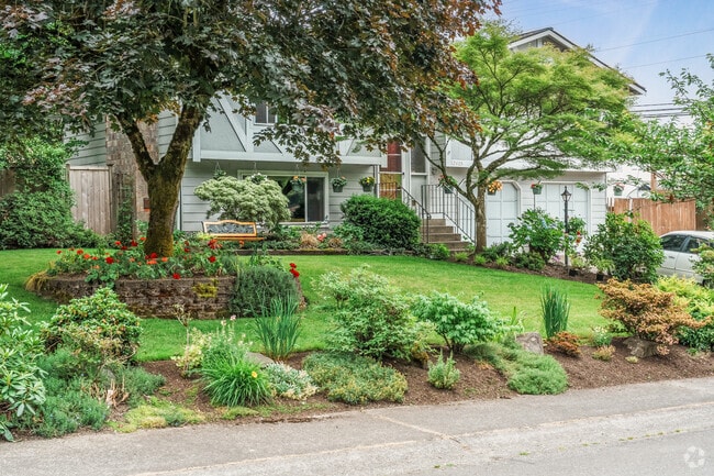 Homes in Totem Lake vary from modern construction, ramblers and bi-levels.