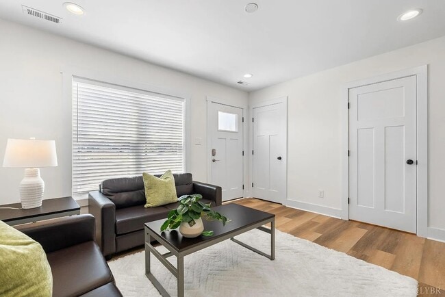 1600 Wards Ferry Rd unit Room C, Lynchburg, VA 24502 - photo 7