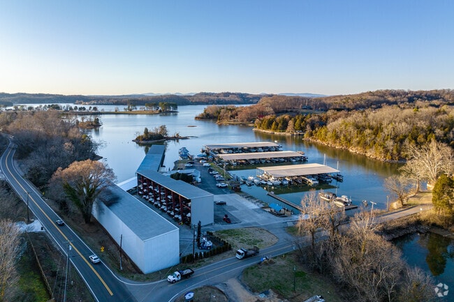 The Sun Life Marina Louisville Landing welcomes all in Louisville, TN.