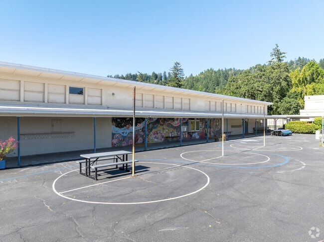 San Lorenzo Valley Elementary emphasizes growth, curiosity, and community spirit.