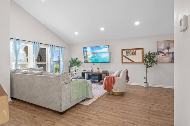 13737 Via Tres Vistas unit ID1326065P, San Diego, CA 92129 - photo 5