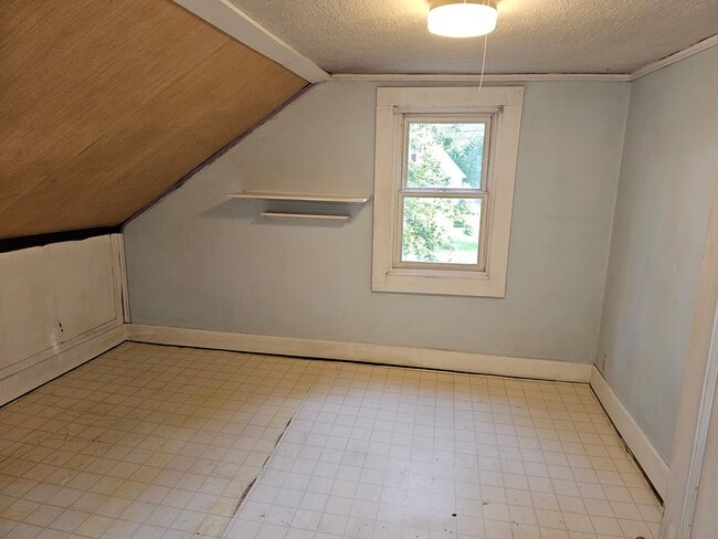 35 Beech St unit 2, Orono, ME 04473 - photo 4