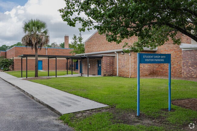 Cainhoy Elementary School in Huger, South Carolina has pick up and drop off areas for students.