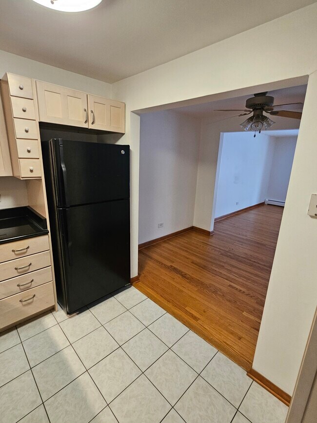 1353 Perry St unit 5, Des Plaines, IL 60016 - photo 6