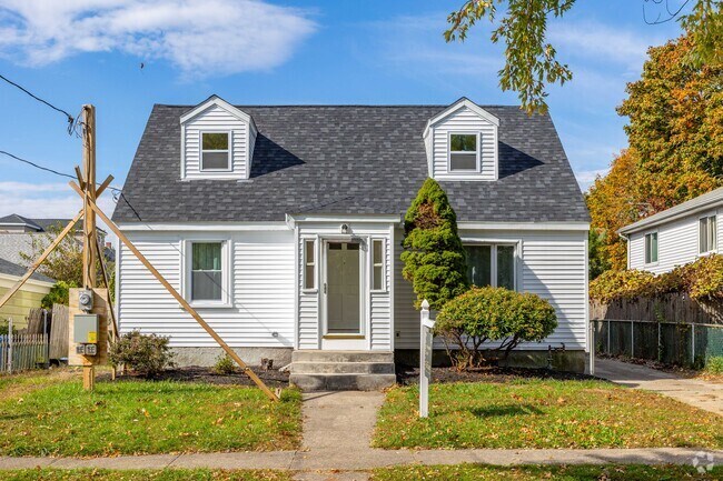 Cape Cod homes are the most recognizable style of home located in Auburn.