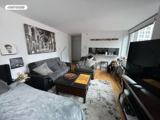 2 Gold St, New York, NY 10038