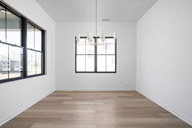 1659 Carrollton Rail Dr, Westfield, IN 46074 - photo 3