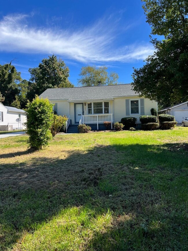 1604 Cook St, High Point, NC 27262