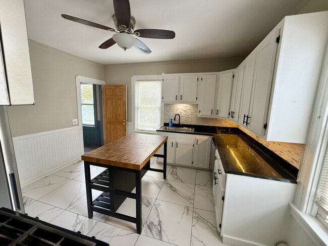 43 Fruit Hill Ave unit 2, Providence, RI 02909 - photo 4